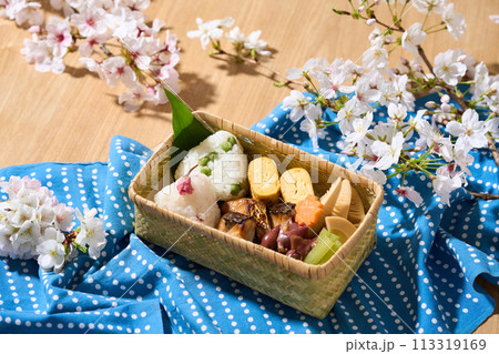 お花見弁当 お花見弁当 113319169