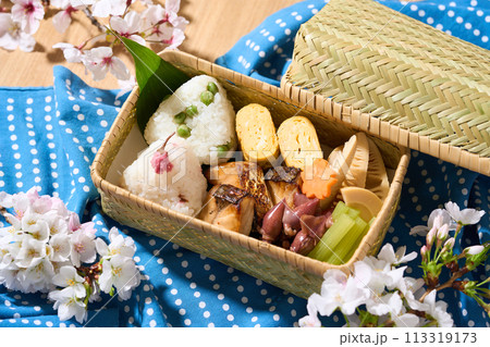お花見弁当 113319173