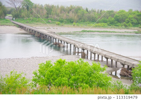 徳島県吉野川市　川島潜水橋 113319479