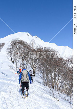 (群馬県)厳冬の谷川岳・混み合う天神尾根 (群馬県)厳冬の谷川岳・混み合う天神尾根 113319618