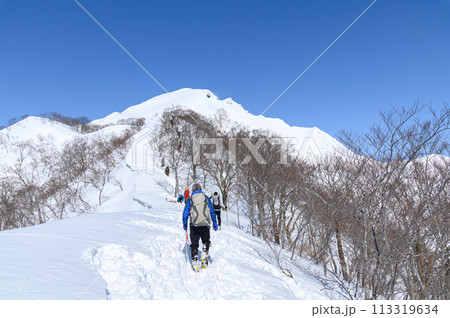 （群馬県）厳冬の谷川岳・混み合う天神尾根 113319634