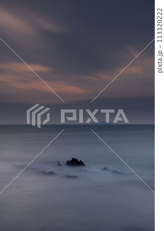 夕暮れの海岸 夕暮れの海岸 113320222