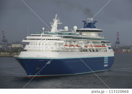 航行中のSovereign号 113320668