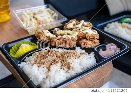 とても美味しい日本の弁当 113321205