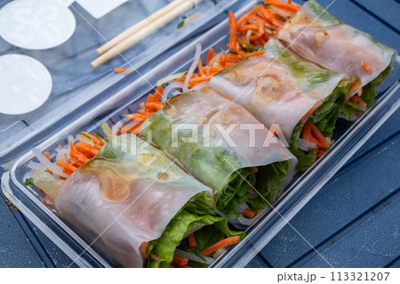 とても美味しい日本の弁当 113321207