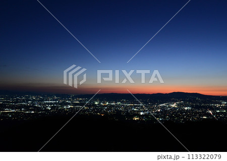 若草山からの夜景(奈良県奈良市) 若草山からの夜景(奈良県奈良市) 113322079