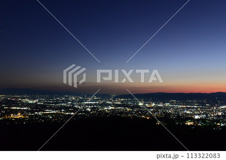 若草山からの夜景（奈良県奈良市） 113322083