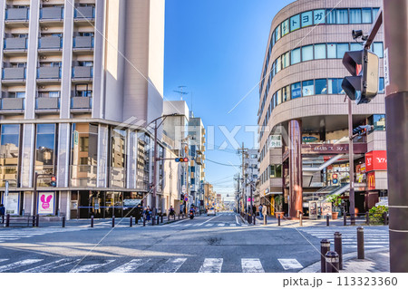 神奈川県藤沢市の都市風景　湘南台駅　円行西大通り線 113323360