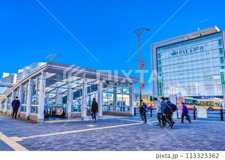 神奈川県藤沢市の都市風景　湘南台駅 113323362