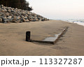 Concrete pier on the coast 113327287