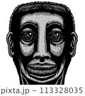 白黒の不気味な男性 113328035