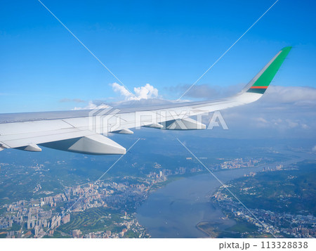 飛行機から見た台湾の風景 113328838