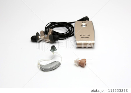 補聴器と集音器 113333858