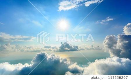 青空に広がる雲海 113336297