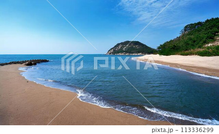 晴れた日の海岸 113336299