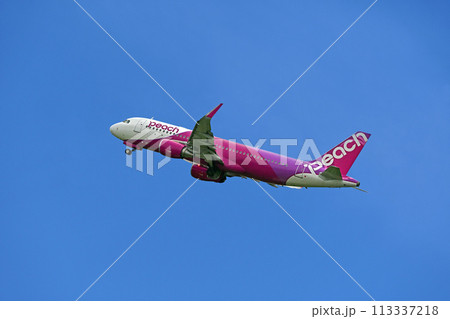 ピーチA320-13VA離陸上昇 113337218