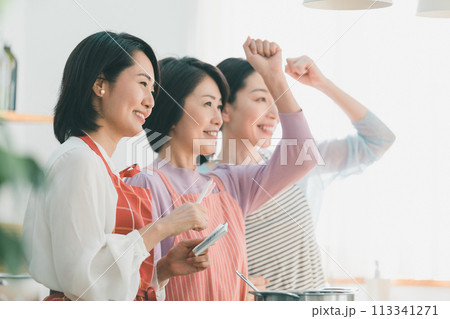 a forty-something woman 113341271