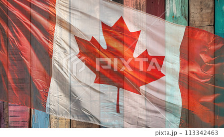 カナダ国旗とカラフルな板張りの壁のコラージュ 113342463