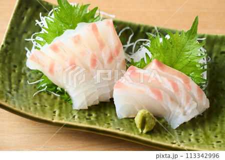 真鯛の刺身 113342996