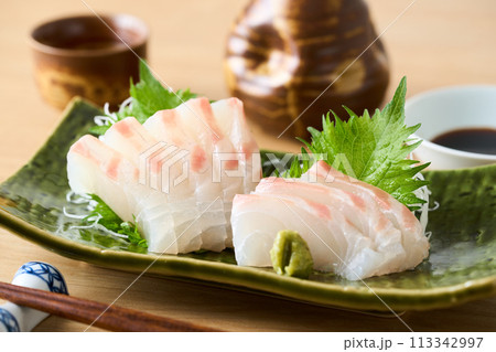 真鯛の刺身 真鯛の刺身 113342997