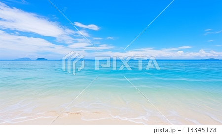 美しい海とさわやかな空 美しい海とさわやかな空 113345178