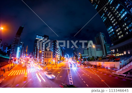 東京夜景　東京タワーと国道15号 113346645
