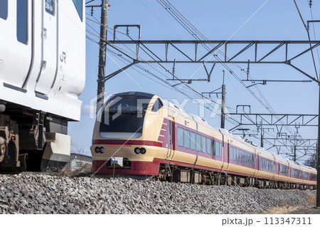 E653系 国鉄色 E257系5500番台並び04 113347311