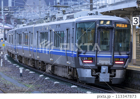 北陸本線普通列車02 113347873