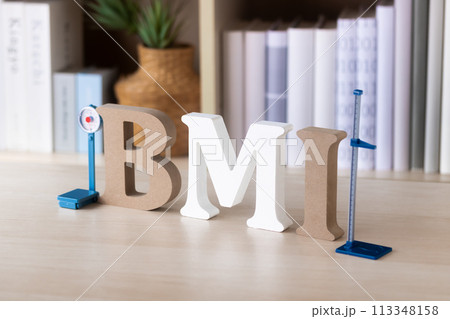 ボディマス指数・BMI=体重(kg)÷(身長(m)) ボディマス指数・BMI=体重(kg)÷(身長(m)) 113348158