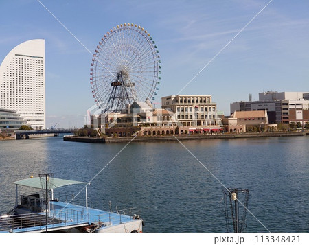 みなとみらいの早春の風景 113348421