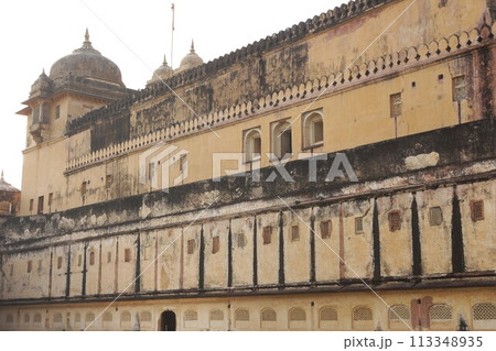 インド ジャイプル郊外 アンベール城の建物 インド ジャイプル郊外 アンベール城の建物 113348935