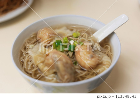 香港グルメ　ワンタン麺 113349343