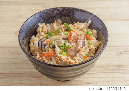 鶏ひき肉の炊込み御飯 鶏ひき肉の炊込み御飯 113351543