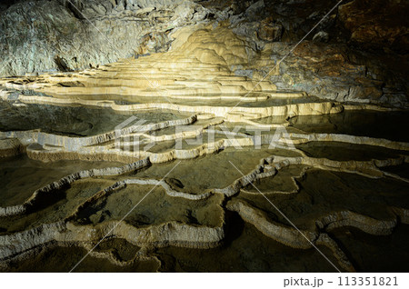 秋芳洞　百枚皿 113351821