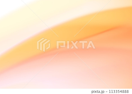 うす赤色・オレンジ色系のライン背景　半透明感 113354888