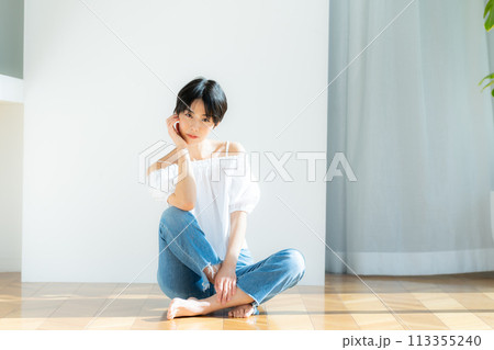 女性の美容イメージ 女性の美容イメージ 113355240