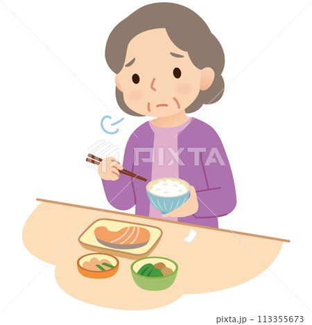 食欲がない中年女性　お腹がすぐにいっぱいになる 113355673
