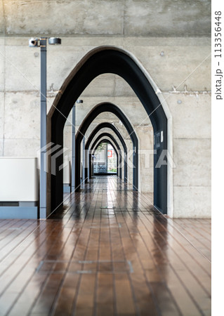 【東京都】旧万世橋駅の場所に建てられたマーチエキュート神田万世橋 113356448