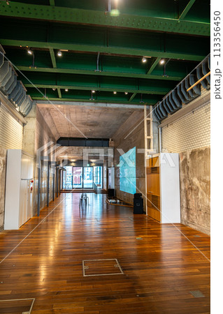 【東京都】旧万世橋駅の場所に建てられたマーチエキュート神田万世橋 【東京都】旧万世橋駅の場所に建てられたマーチエキュート神田万世橋 113356450