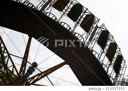 Outdoor attraction - carousel 113357331