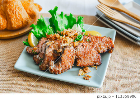 カツオのたたきの揚げ焼き カツオのたたきの揚げ焼き 113359906