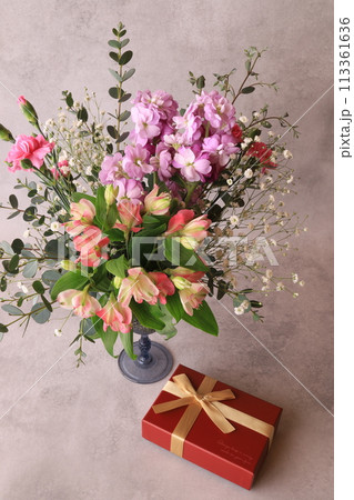 春色の花のアレンジとプレゼント 春色の花のアレンジとプレゼント 113361636