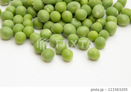 採れたてのグリーンピース 採れたてのグリーンピース 113363205
