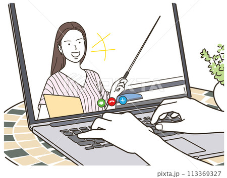 オンライン講座をするウェビナーの女性 オンライン講座をするウェビナーの女性 113369327