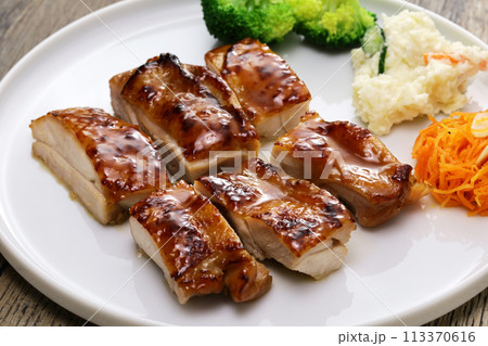 照り焼きチキン 照り焼きチキン 113370616