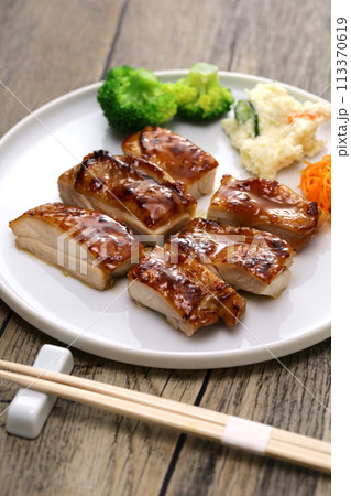 照り焼きチキン 照り焼きチキン 113370619