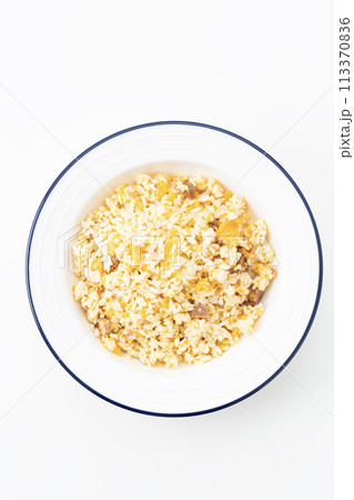 冷凍炒飯 白背景 冷凍炒飯 白背景 113370836
