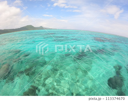 抜けるような青空と海!元気になる風景 抜けるような青空と海!元気になる風景 113374670