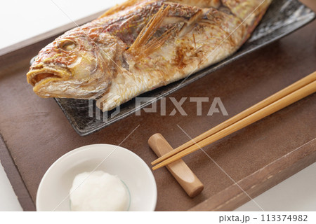 一匹丸ごとイトヨリダイ塩焼き 一匹丸ごとイトヨリダイ塩焼き 113374982