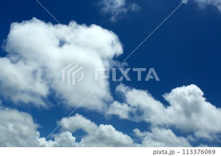 青い空と白い雲 青い空と白い雲 113376069